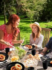 4pcs/32pcs Plastic Dinnerware Set, Lightweight Reusable Tableware Set Including 8 Plates, 4 Bowls, 4 Cups, 4 Knives, 4 Forks, 4 Spoons, Ideal For 4 People School Supplies,Christmas Gift - Black - View 4