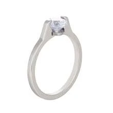 1pc Gold Plated Single Diamond Stainless Steel Ring With Rhinestone Detail For Women. Suitable For Daily Wear And Party Occasions.