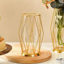 1pc Geometric Glass Vase With Metal Bracket, Crystal Transparent LInnerVase, Hand-Plated Metal Geometric Vase, Golden Color Vase DecorationFor Home Office Wedding Holiday Party Gifts Birthday Graduation Home Decor Room Decor Flower Vase