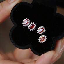 1 Stück Luxuriöses Set aus Vintage Rot Rubin Ring, Halskette und Ohrringen aus S925 Silber, mit Cubic Zirkonia und glänzenden Diamanten, vergoldet mit 18 Karat Gold, perfekt für Hochzeit, Party und den täglichen Gebrauch, ideales Geschenk für Mutter, beste Freundin oder Freundin zum Geburtstag.