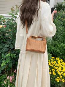 Bolso pequeño de paja tejido de verano para mujeres, bolso de mano de vacaciones con correa para el hombro y bandolera de moda - Marrón - Ver 6