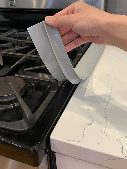 1pc Silicone High-Temperature Resistant Kitchen Gap Strip, Oil And Dirt Resistant Gas Stove Gap Soft Sealing Strip