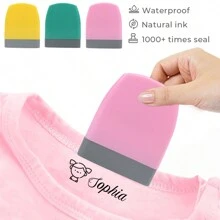 1 pieza Sello con nombre personalizado, resistente al agua, adecuado para ropa de niños. Este sello de nombre personalizado se puede usar para ropa, firmas manuscritas y como sello de tinta de dibujos animados para manualidades - Multicolor - Ver 1