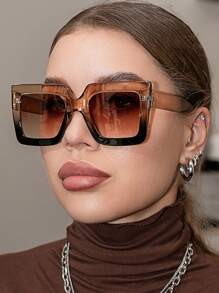 Gafas de sol de plástico cuadradas oversize vintage, gafas de sol clásicas y elegantes con protección UV para mujeres, adecuadas para usar con suéter, jeans, pantalones de chándal, sudadera con capucha, chaqueta, vestido y camisa de manga larga, perfectas para vacaciones en la playa, viajes y actividades al aire libre en verano