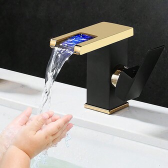 1 st LED-badrumsblandare, vattenfallspip med 3 färger, svart och guld, ett handtag, kall- och varmvattenpip, lämplig för badrum, husbilsbadrum