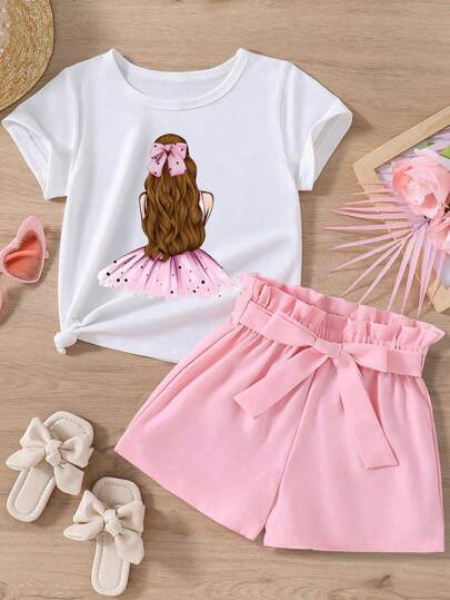 青少女卡通角色背部印花短袖上衣和紙袋腰短褲