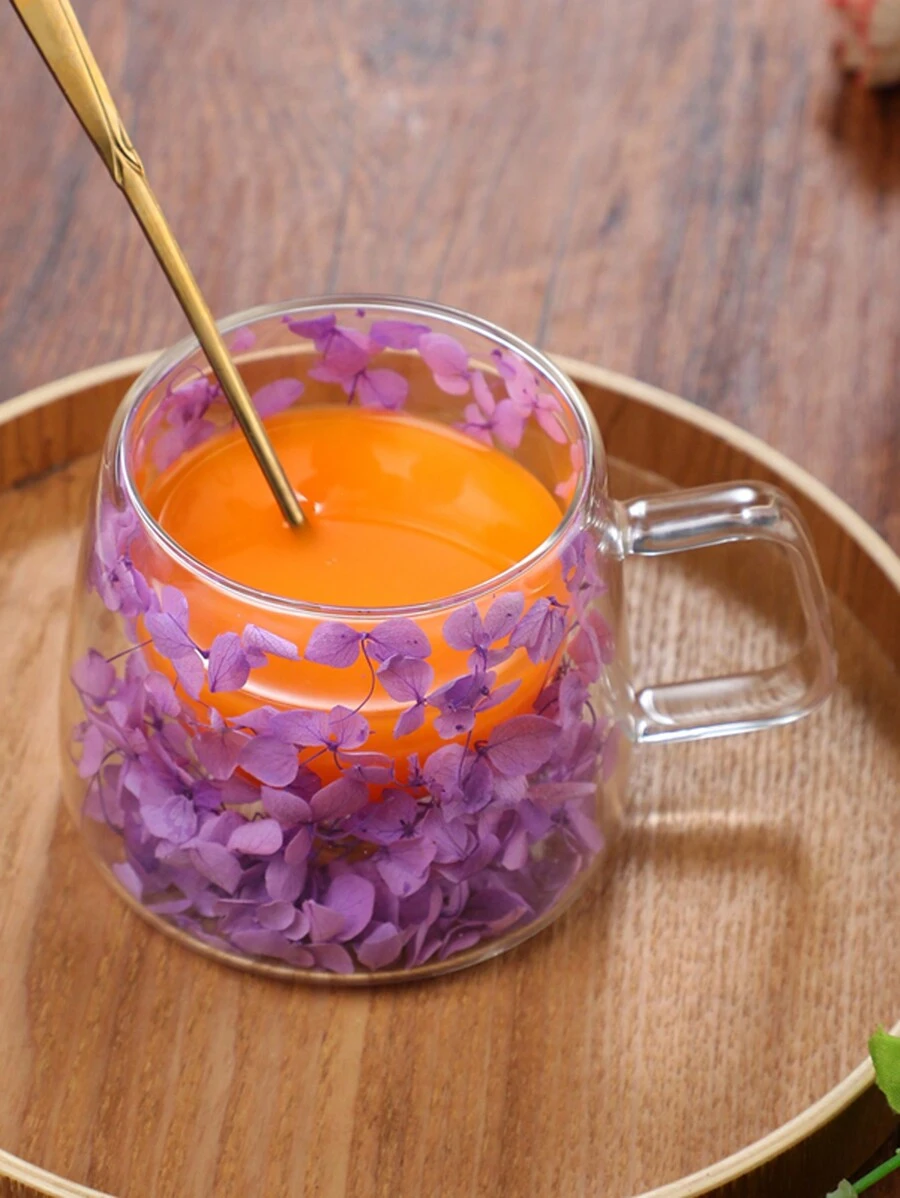 雙層玻璃杯帶有真花，時尚且適合跨境旅行的紀念品，採用高硼硅玻璃製造