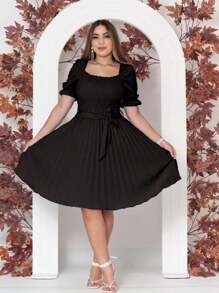 vestido curto feminino cintura Alta lisa plissada manga curto - Preto - Visão 2