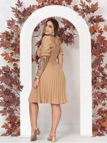 Women Dresses - 米色 - 查看 2