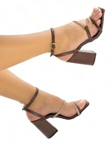 Sandália Salto Grosso Bico Quadrado Strass Tiras Confortável