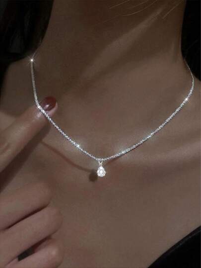 1pc Fashionable Shiny Crystal & Cubic Zirconia Teardrop Pendant Necklace, Simple Clavicle Chain Necklace