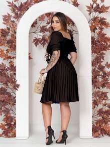 vestido curto feminino cintura Alta lisa plissada manga curto - Preto - Visão 3