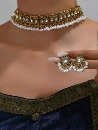 1pc Fashionable Vintage White Rhinestone Decor Drop Pendant Necklace And 1pair Water Drop Shaped Dangle Earrings For Women