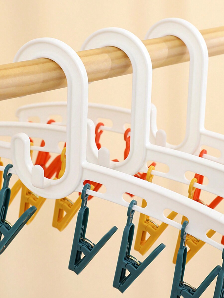 One Straight Pole Clothes Hanger With Multiple Clips For Travel