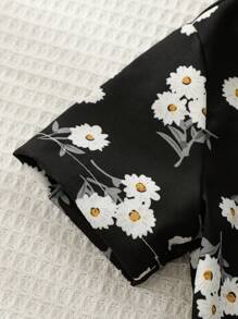 Baby Girl Chrysanthemum Printed Short Sleeve Shirt And Shorts Set, Summer