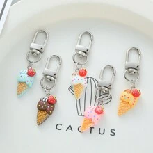 一個合金創意多彩草莓和冰淇淋造型酷鑰匙扣吊飾 - 彩色 - 查看 9