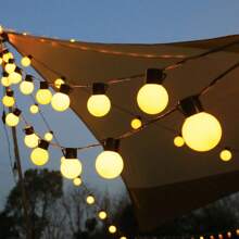 A String Of LED Bulb Lights, G50 Bulb Lights, White Plastic Ball Bulb Lights, Suitable For Outdoor Camping, Picnic, Tent Decoration, Ambience Lighting, Wedding Decoration, 5-Meter-Long Light String With 20 Lights Heads, Using 3 AA Battery Box And USB Dual-Use Style (Excluding Battery), And 5-Meter-Long Light String With 20 Lights Heads, Using Solar Power Supply Style (Including Two Accessories); 10-Meter-Long Light String With 40 Lights Heads, Using 3AA Battery Box And USB Dual-Use Style (Excluding Battery), And 10-Meter-Long Light String With 40 Lights Heads, Using Solar Power Supply Style (Including Two Accessories); Ball Bulb Size 5cm.