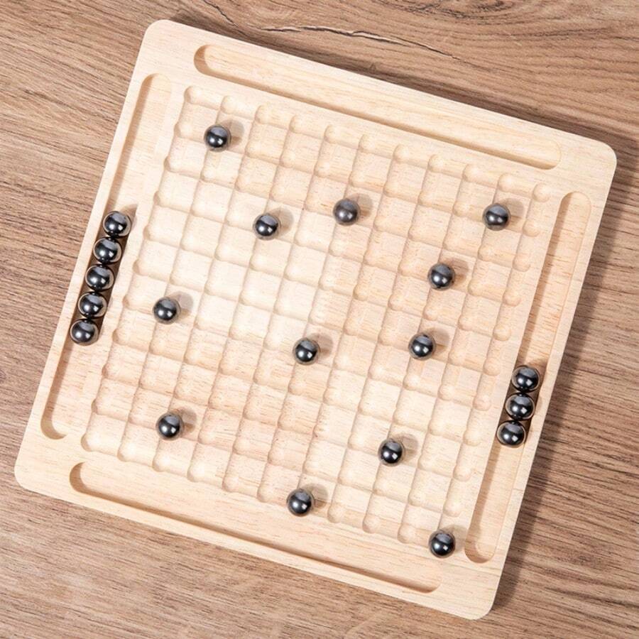 Wooden Battle Set Magnetic Effect Portable Chess Board Game - Multicolor - View 1