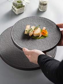 1pc 21cm Ceramic Round Western Dinner Plate With Raised Texture And Black Color - Centimeter - View 1