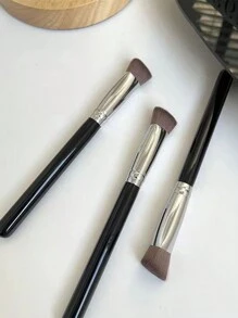 1入三角形柔軟纖維毛粉底掃，不吸粉不留痕跡化妝掃 - 黑色 - 查看 3