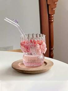 一个350毫升耐高温且极具吸引力的粉色蝴蝶结玻璃杯（不带图中所示的吸管），日式蝴蝶结玻璃甜点杯/饮料杯，可爱精致的个性化设计，是送给情侣或她的最佳礼物选择 1pc
