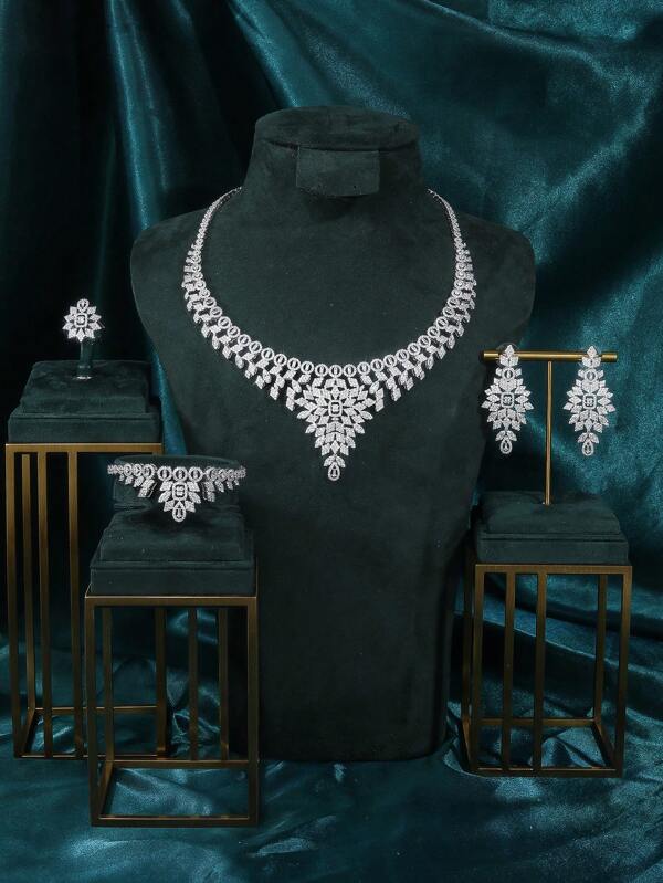 4pcs Silver Fashionable Cubic Zirconia Simple & Stylish Diamond Shaped Necklace, Earrings, Bracelet, And Open Ring Set, Suitable For Ladies Daily Wear.