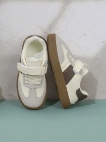 A Pair Of 2024 New Girls Breathable And Comfortable Solid Color Casual Sports Shoes With Round Toe, Single Layer Lining, Lace-Up And  Design, Non-Slip Rubber Sole