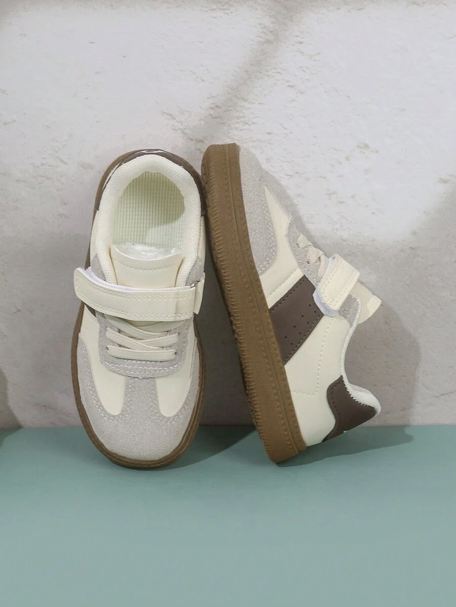 A Pair Of 2024 New Girls Breathable And Comfortable Solid Color Casual Sports Shoes With Round Toe, Single Layer Lining, Lace-Up And  Design, Non-Slip Rubber Sole