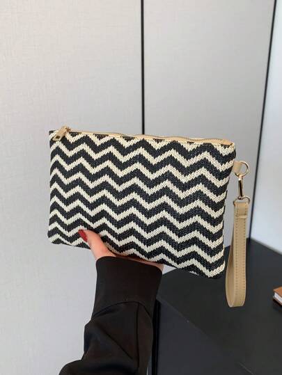 Fashionabla vår/sommar ny handhållen filväska, casual färgblock svart och vitt kuvertkoppling med vågmönster. Fleranvändning av rottingvävt färgat kuvert för kvinnor, strandsaker, sommarväska för kvinnor, perfekt för resor, semester, semester och strand