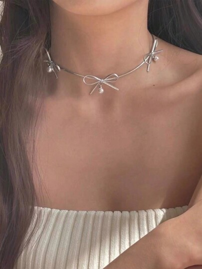 1pc Korean Minimalist Sexy Style Handmade Bow Leather Choker Necklace For Women With Faux Pearl Decor, High-End Collarbone Chain Valentines,Mom,Mother,Mother's Day,Gift