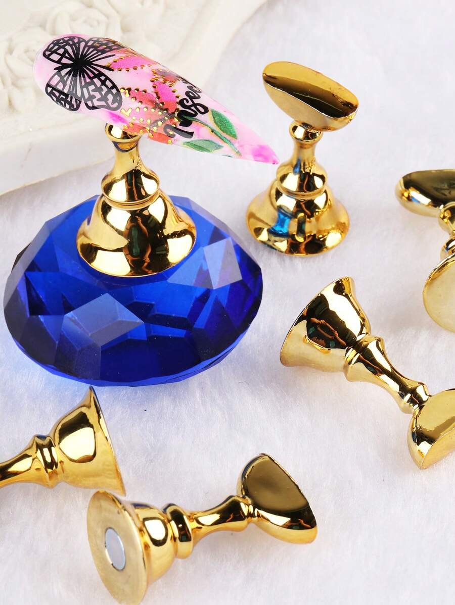 5 piezas de soportes de práctica de diseño de uñas acrílicas doradas con 1 pieza de soporte base azul, titulares de uñas magnéticas para el entrenamiento de diseño de uñas y exhibición de uñas - Azul - Ver 1