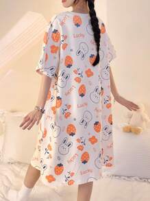 Women's Round Neck Cartoon Strawberry And Rabbit Printed Home Dressing Gown