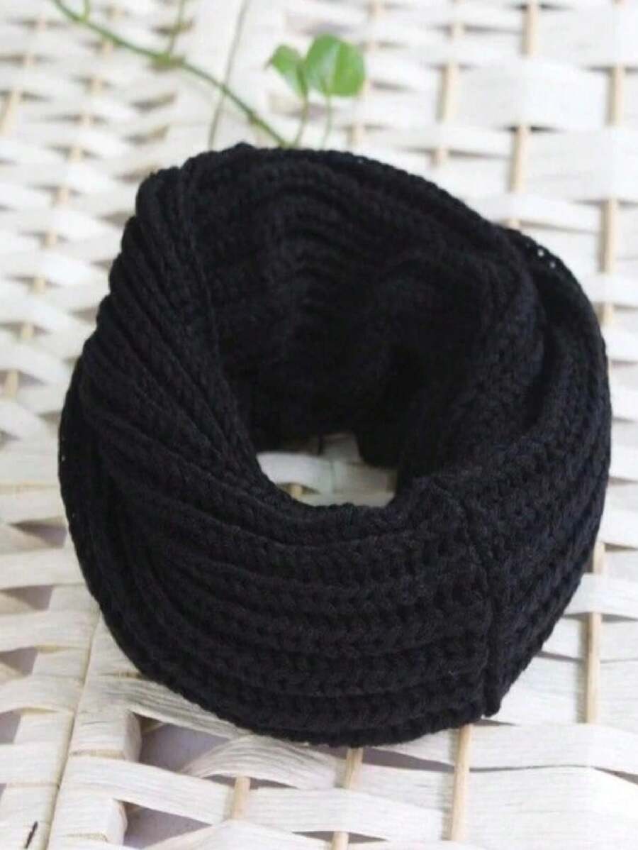 Women Infinity Scarves - 黑色 - 查看 1