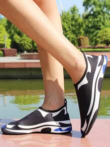 女性條紋圖案彩塊字母印花滑入式水襪，運動戶外水鞋 - 黑色 - 查看 2