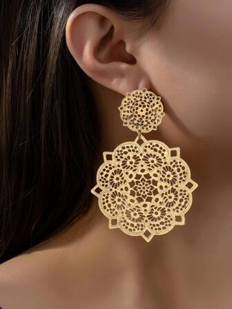 2pcs Exaggerated European & American Hollow Flower Metal Pendant Earrings, Suitable As Women's Gift, Fashionable & Versatile