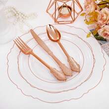 100 个可重复使用的玫瑰金塑料盘子 - 巴洛克式透明和玫瑰金盘子，适用于派对或婚礼，包括 50 个 10.25 英寸餐盘和 50 个 7.5 英寸沙拉盘，圣诞派对圣诞装饰圣诞装饰品圣诞礼物和装饰品 S - 透明玫瑰金 - 查看 4