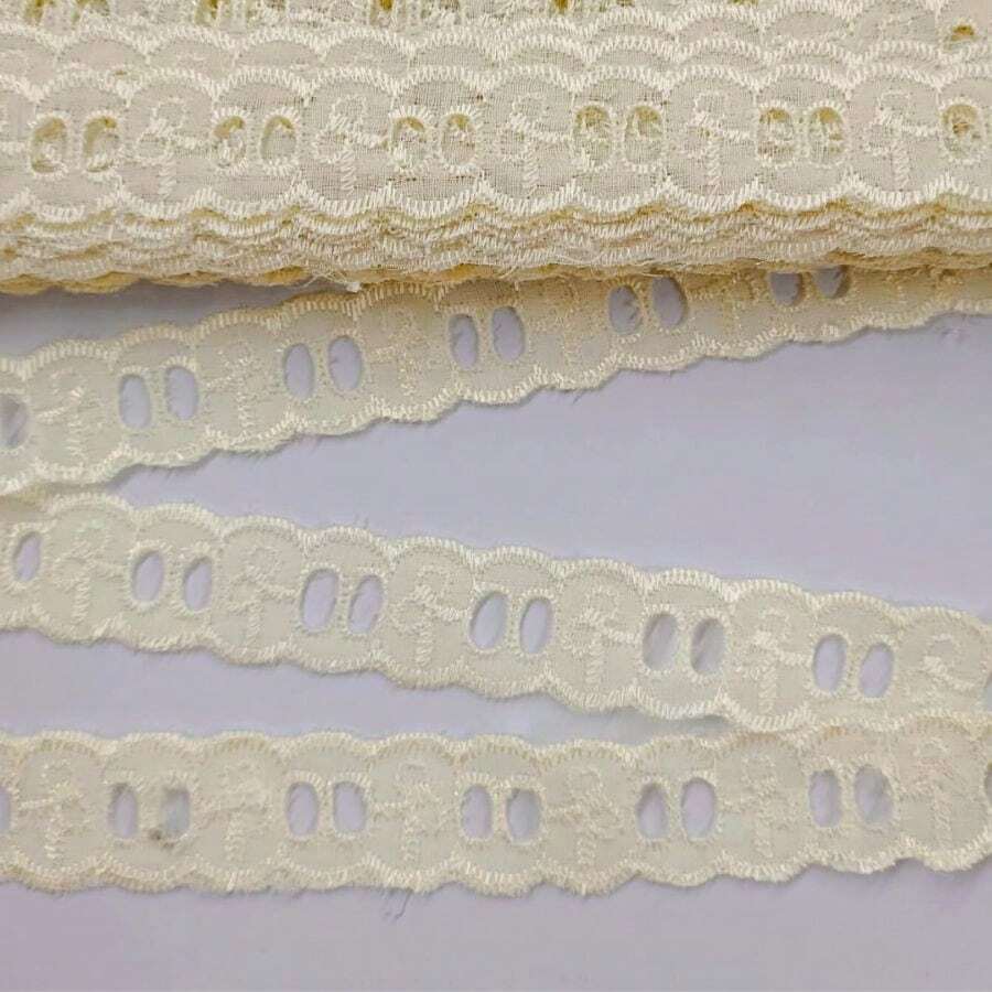 Embroidery - Màu vàng - Xem 1