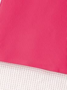 年輕女孩可愛時尚的夏日新款精美花卉刺繡透明短袖連衣裙，圓領設計