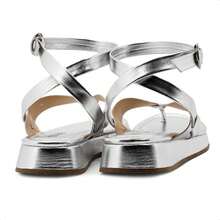 B2 Online Women Flat Sandals - Prata - 查看 4