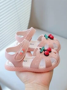Sandales de princesse à semelle souple pour bébé fille, avec design de cerises d'été, nouvelle arrivée 2024