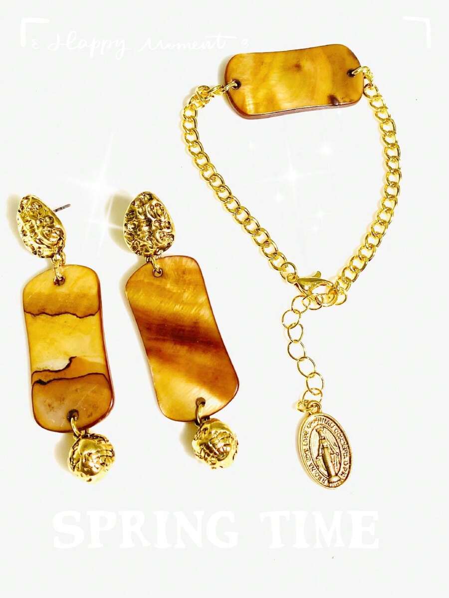 French Vintage "And Sound" Natural Seashell Designer Handmade Set Of Original Classic Versatile Earrings And Bracelet