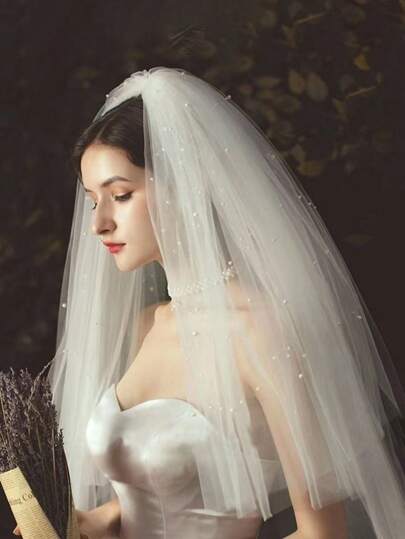 1 st. flerlagers fluffig fuskpärlkamsinsats slöja mori-stil strass brudklänning 4 lager vit. Alla hjärtans dag-accessoarer