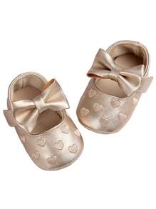 Golden Infant Shoes Embroidered Heart Infant Girl Shoes Soft Sole Toddler First Walkers Spring