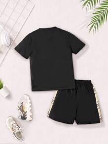 Set de tricou și pantaloni scurți cu mânecă scurtă cu imprimeu grilă și urs pentru copil