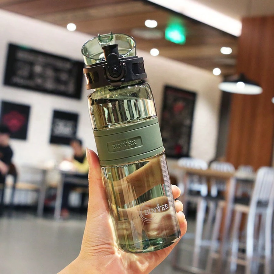 一個500毫升的戶外運動可攜式，防摔，耐熱，刻度標記的塑料杯，帶有過濾器 - 軍綠色 - 查看 1