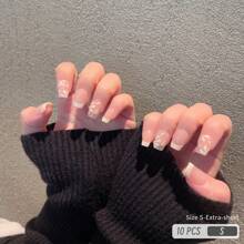 GIRL PLUS Girlplus [Cream Bray] 10 Unhas Postiças Artesanais Puras em Formato de Cornet/Caixão Médio, Estilo Francês Simples Nude com Design de Pétalas Pintadas à Mão, Recomendação de Unhas para o Verão, Conjunto de Unhas Fofas e Modernas Adequadas para Uso Diário por Mulheres e Meninas, Unhas Postiças Artesanais - Multicolorido - Ver 12