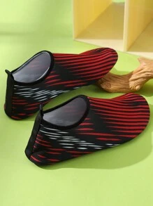 女士紅色條紋快干裸足健身工作室瑜伽游泳鞋，游泳鞋，水鞋，極簡滑入式水鞋襪 - 紅色 - 查看 4