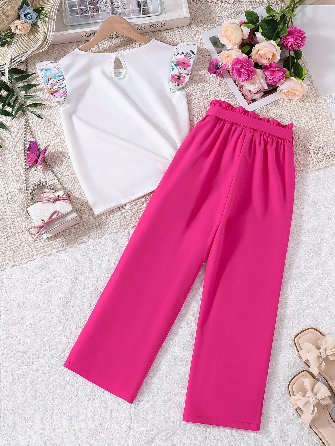 تي شيرت قصير الأكمام مطبوع بنمط زهور وشورت رياضي ل...