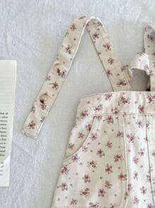 Salopette En Denim Doux Lavé À Leau À Petites Fleurs À La Mode Pour Bébé Fille