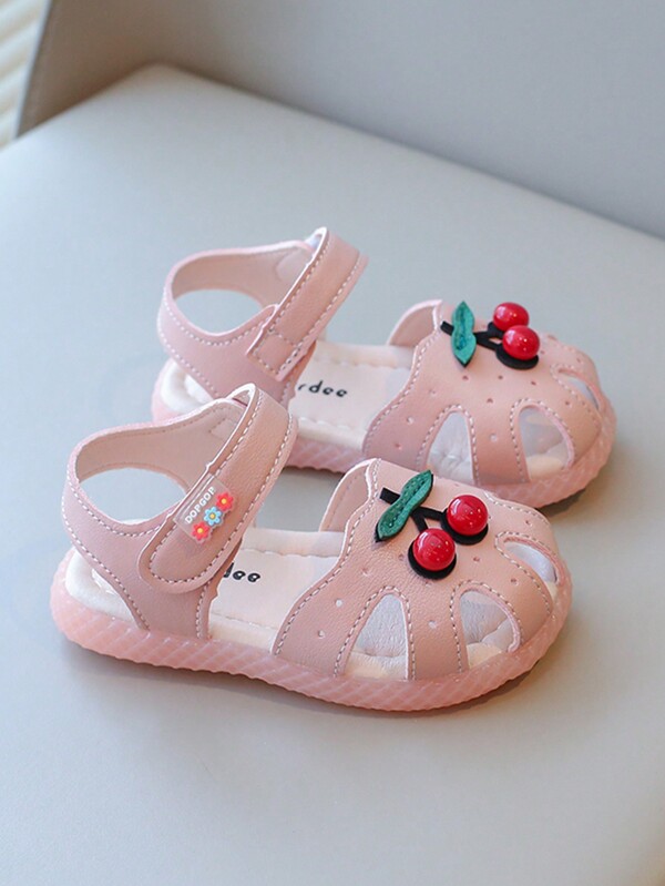 Sandales de princesse à semelle souple pour bébé fille, avec design de cerises d'été, nouvelle arrivée 2024